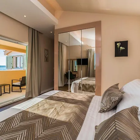 Willa Front With Heated Pool, Jacuzzi, Fantastic View, The Sound Of The Waves - By Traveler Tourist Agency Krk Id 2404 *