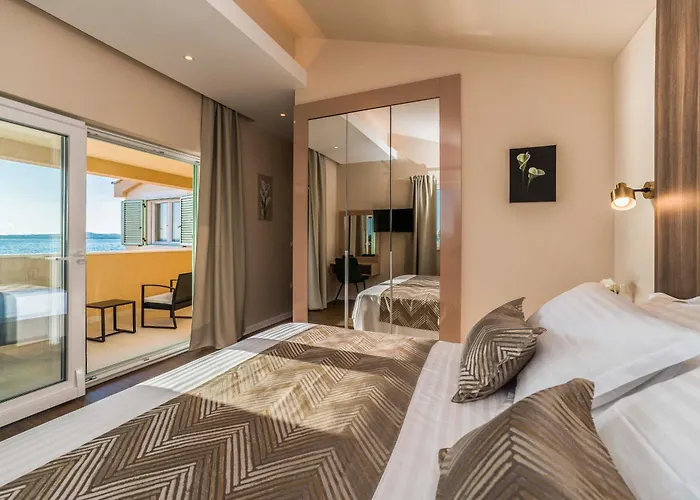 Willa Front With Heated Pool, Jacuzzi, Fantastic View, The Sound Of The Waves - By Traveler Tourist Agency Krk Id 2404 *