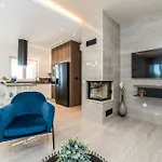 Front With Heated Pool, Jacuzzi, Fantastic View, The Sound Of The Waves - By Traveler Tourist Agency Krk Id 2404 Privlaka (Zadar)