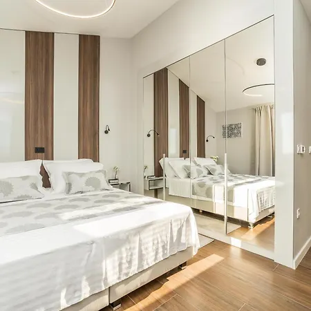 Front With Heated Pool, Jacuzzi, Fantastic View, The Sound Of The Waves - By Traveler Tourist Agency Krk Id 2404 ヴィラ プリヴラカ
