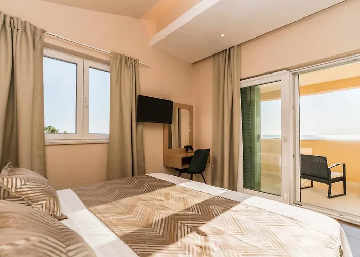 Villa Front With Heated Pool, Jacuzzi, Fantastic View, The Sound Of The Waves - By Traveler Tourist Agency Krk Id 2404 Privlaka (Zadar)
