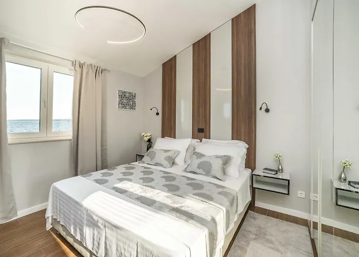 Front With Heated Pool, Jacuzzi, Fantastic View, The Sound Of The Waves - By Traveler Tourist Agency Krk Id 2404 * Privlaka (Zadar)