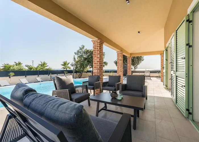 Front With Heated Pool, Jacuzzi, Fantastic View, The Sound Of The Waves - By Traveler Tourist Agency Krk Id 2404 Privlaka (Zadar)